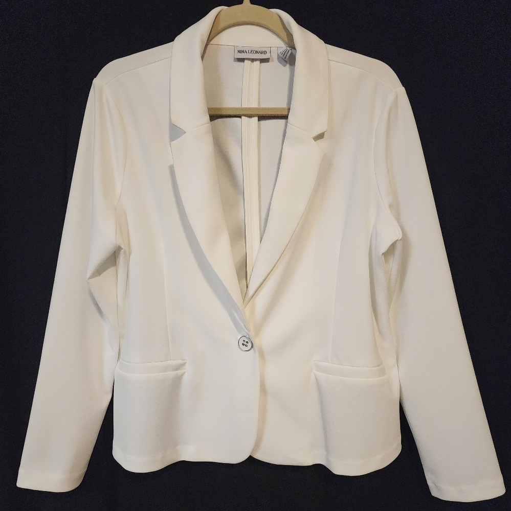 Nina Leonard White Blazer with Tailored Fit
